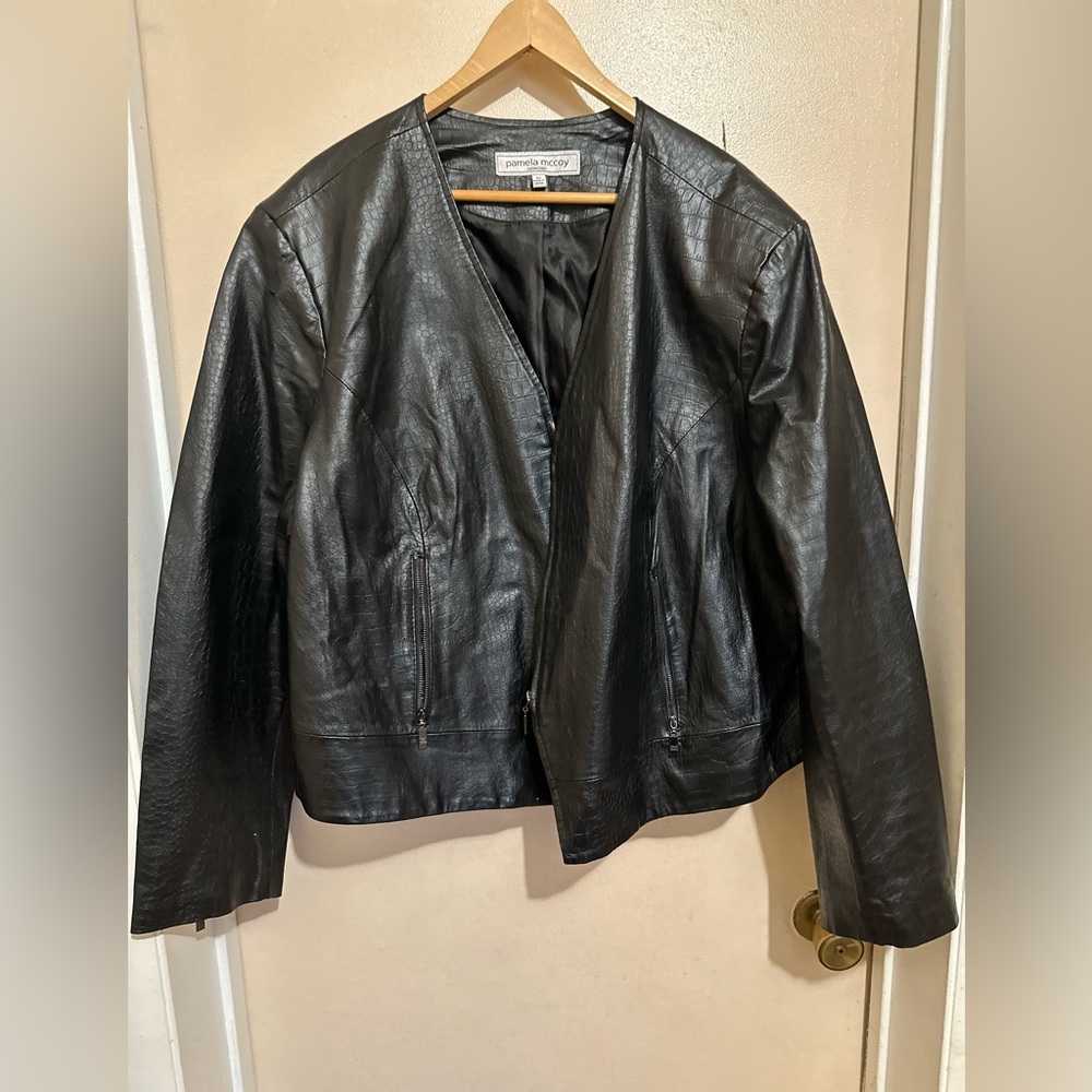 Pamela McCoy Women’s Leather Jacket Waist Length Size 3X